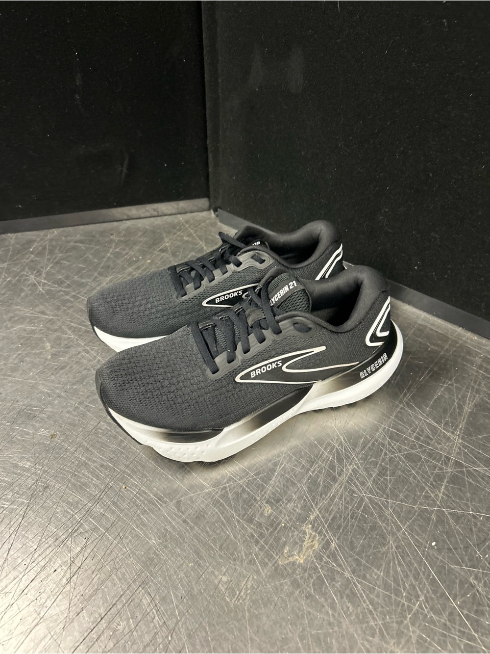 Brooks Running Shoes Size 7.5 Women